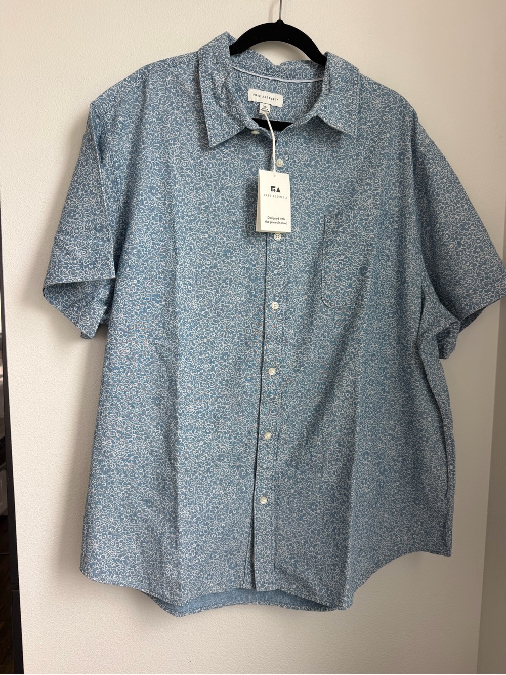 Free Assembly Blue Floral Short-Sleeve Button-Up Shirt